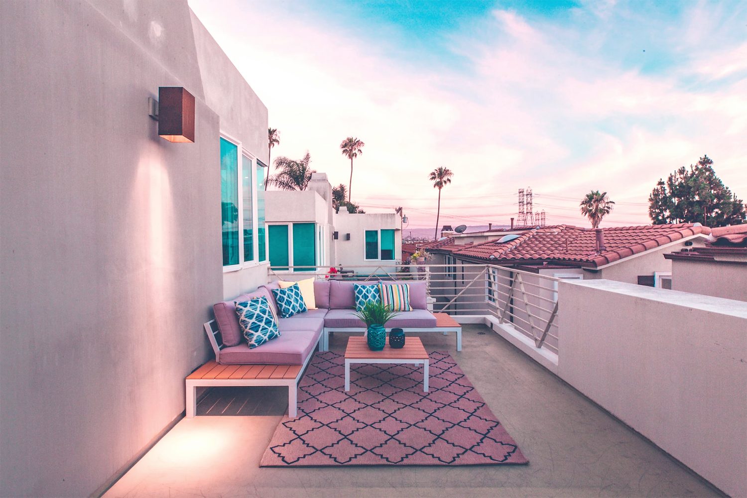 Terraza común al atardecer
